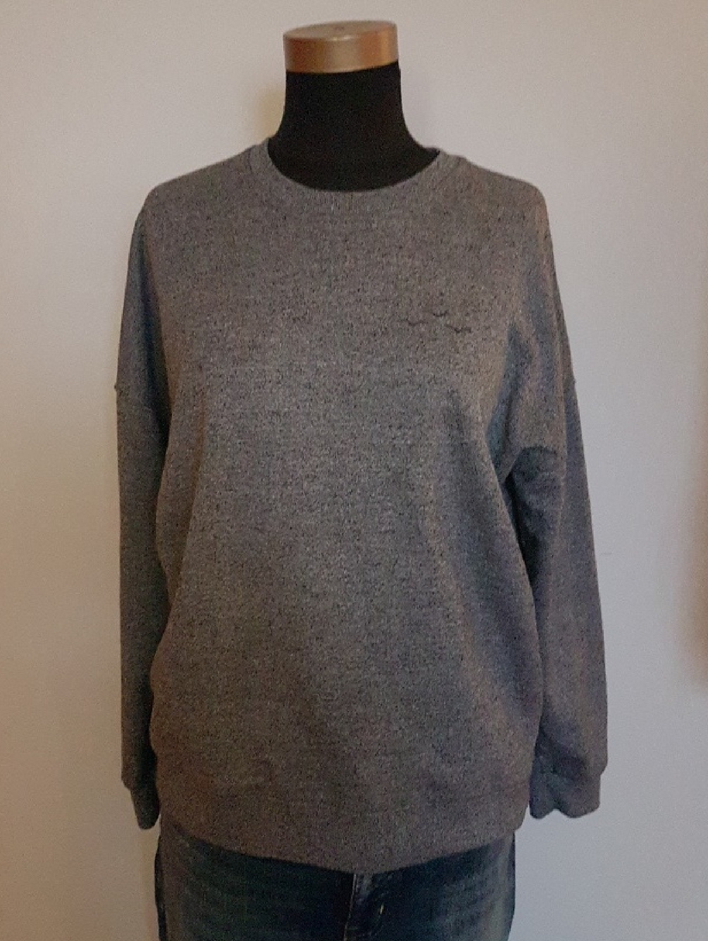 Womens Gray Crewneck Sweater - Casual Comfort